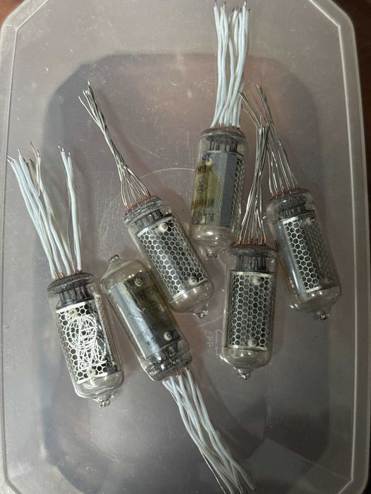 Радіолампи ИН-1 ИН-2 ІН-4 ИН-8 ИН-12 ІН-17 ИН-18 лампа індикаторна