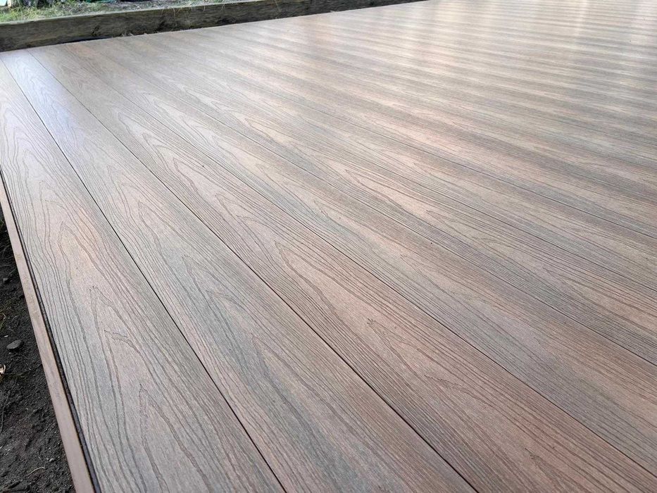 Deska kompozytowa tarasowa WPC II Generacji EMPATIA LUX 23x143mm