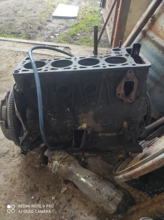 Продам двигун на ВАЗ 2103