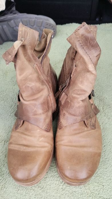 Buty damskie skórzane botki