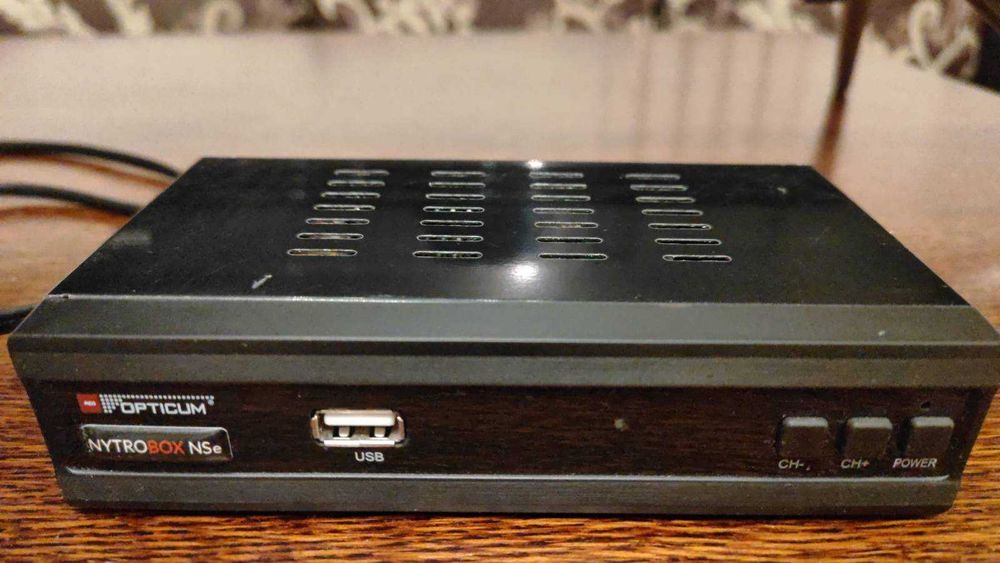 Dekoder Tuner HDTV DVB-T2/C HEVC Hybryda Opticum Nytrobox NSE X USB