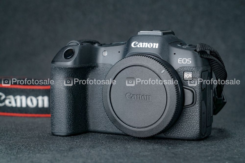 Фотоапарат Canon EOS R8