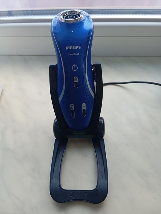 Електро бритва PHILIPS.
