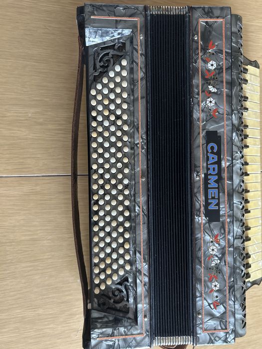 Akordeon hohner carmen 120 basów 3 chóry