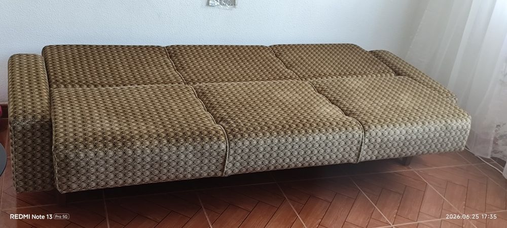 Sofá cama em bom estado