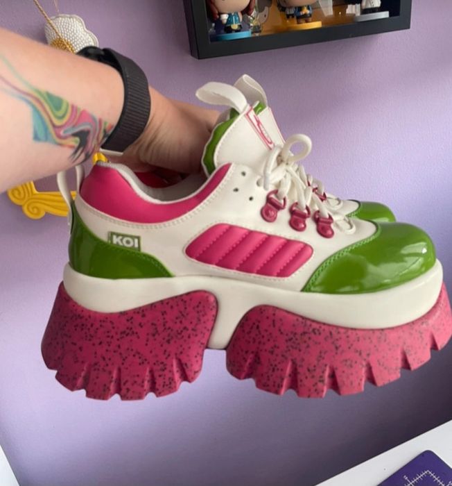 Kolorowe sneakersy 
Stan bardzo dobry