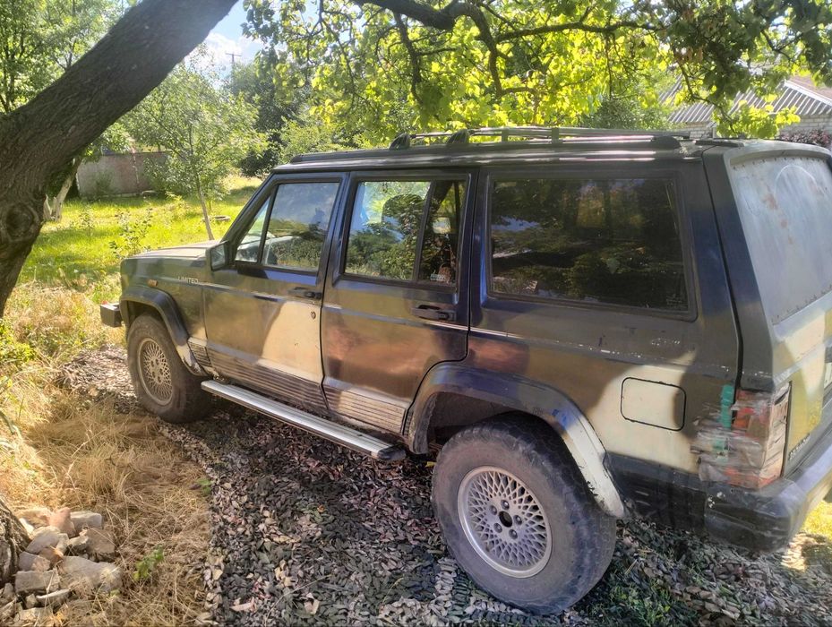 ТЕРМІНОВО Jeep Cherokee 1995