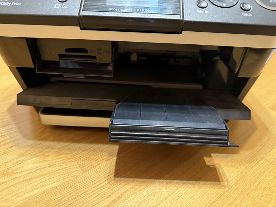 EPSON Stylus Photo RX690 принтер б/у