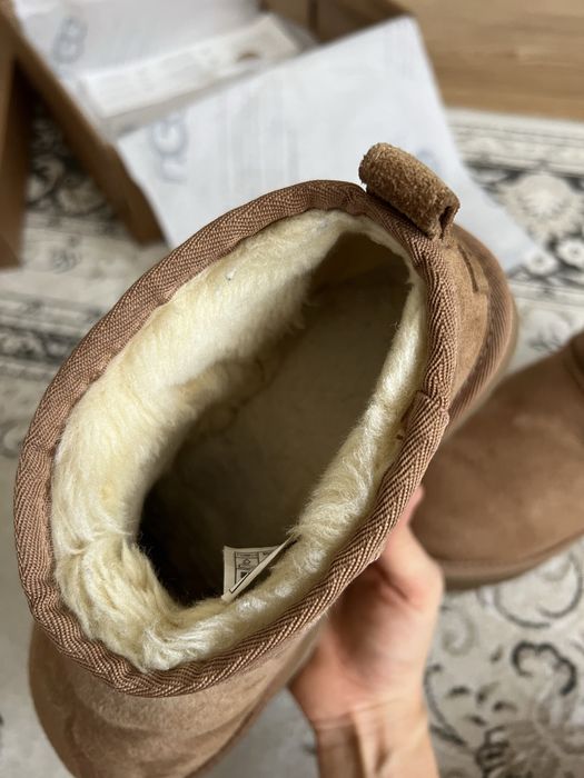 Ugg на масивній платформі