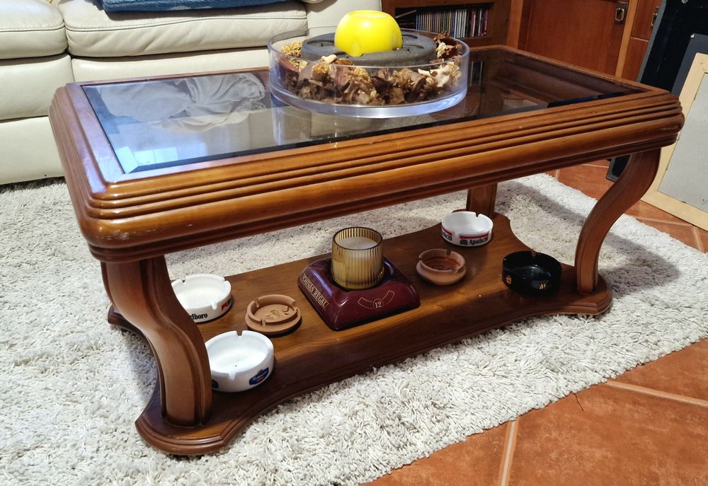 Mesa de centro vintage em cerejeira