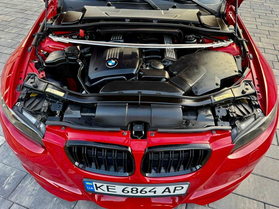 BMW 3 Series 2007 E92  •  325i AT (218 к.с.) xDrive  •  Base