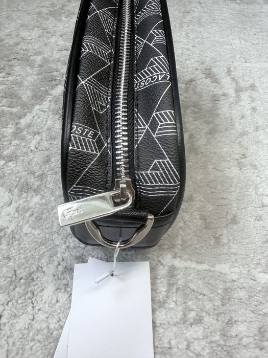 Сумка через плече Lacoste