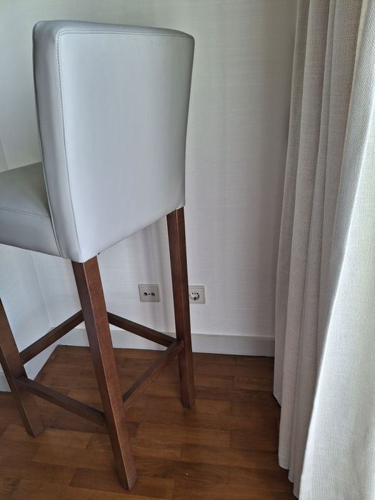 cadeiras altas tipo bar