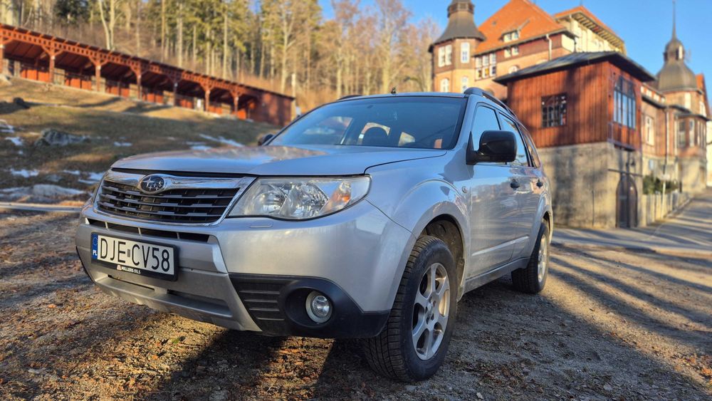 Subaru Forester 2.0 2010 rok 4x4