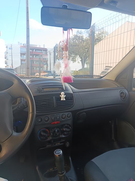 Fiat Punto 1.3 MultiJet 2005 Diesel em bom estado