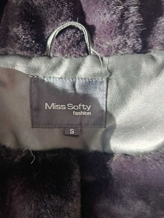 Kurtka futerko damska, czarna z kapturem, eko skóra r. S