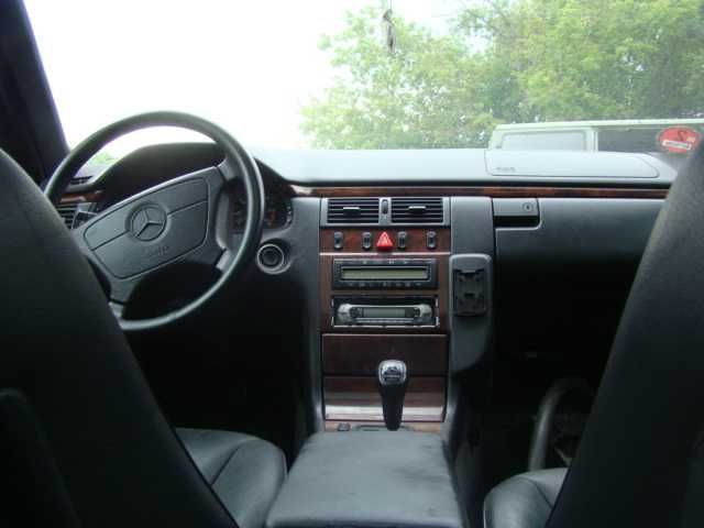 Mercedes-Benz / Мерседес E 300 3.0 TD W210 очкарик - разборка запчасти