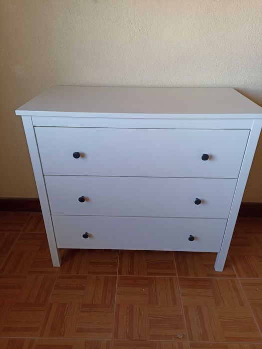 Cómoda IKEA Koppang