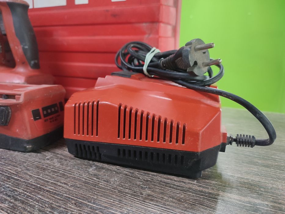 Młotowiertarka Hilti TE 4-A22 2 akumulatory / ładowarka /walizka /30 wierteł