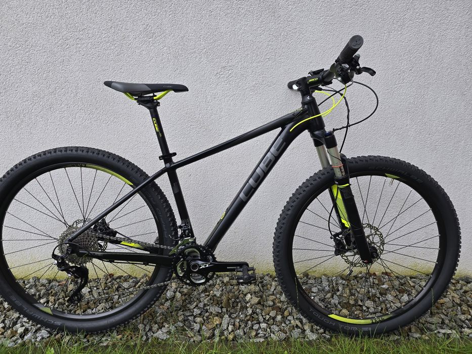 Cube Race One koła 27,5 " rama 16"