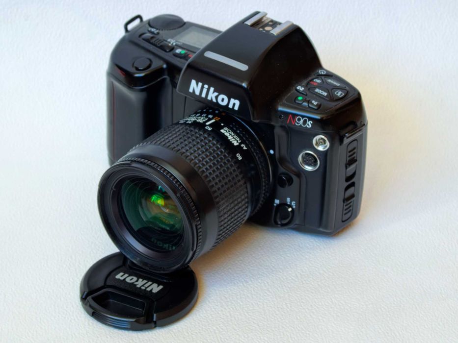 Зум-об'єктив на повний кадр Nikon AF Nikkor 28-80mm f3.5-5.6D