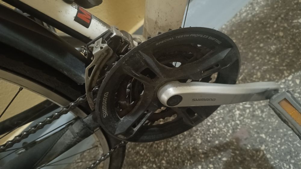 Rower trekkingowy 28 cali, Roz. M, Rower wymaga wymiany niektórych