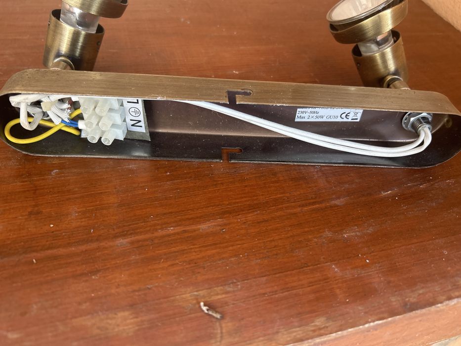 Candeeiro tecto e parede