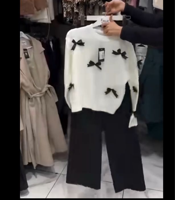 Костюм з брюками