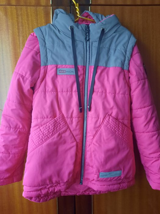 Демісезонна куртка для дівчинки