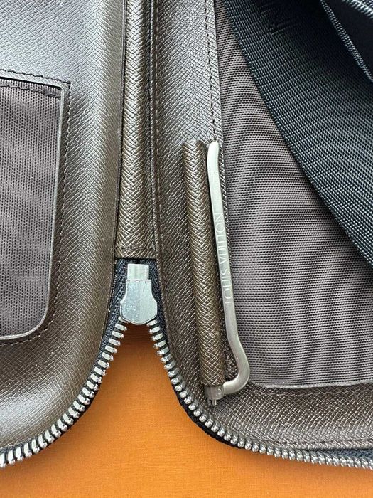 Нагрудная сумка Louis Vuitton