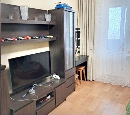 D1M Продам 2 кімн. квартиру, вул. Лопанська, 31. Гарний житловий стан.