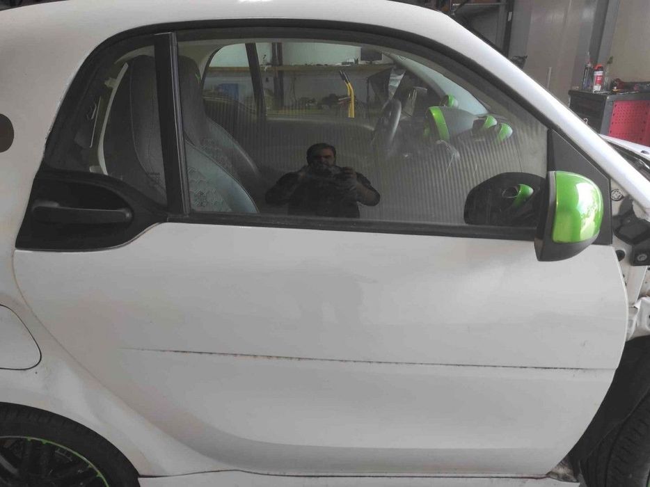 PORTA FRENTE DIREITA SMART FORTWO COUPE ELECTRIC DRIVE / EQ USHUAIA EDITION (453...