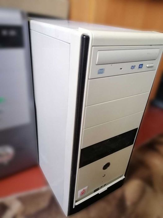 Персональний комп'ютер Quad 8300 2,5ghz RAM 4gb