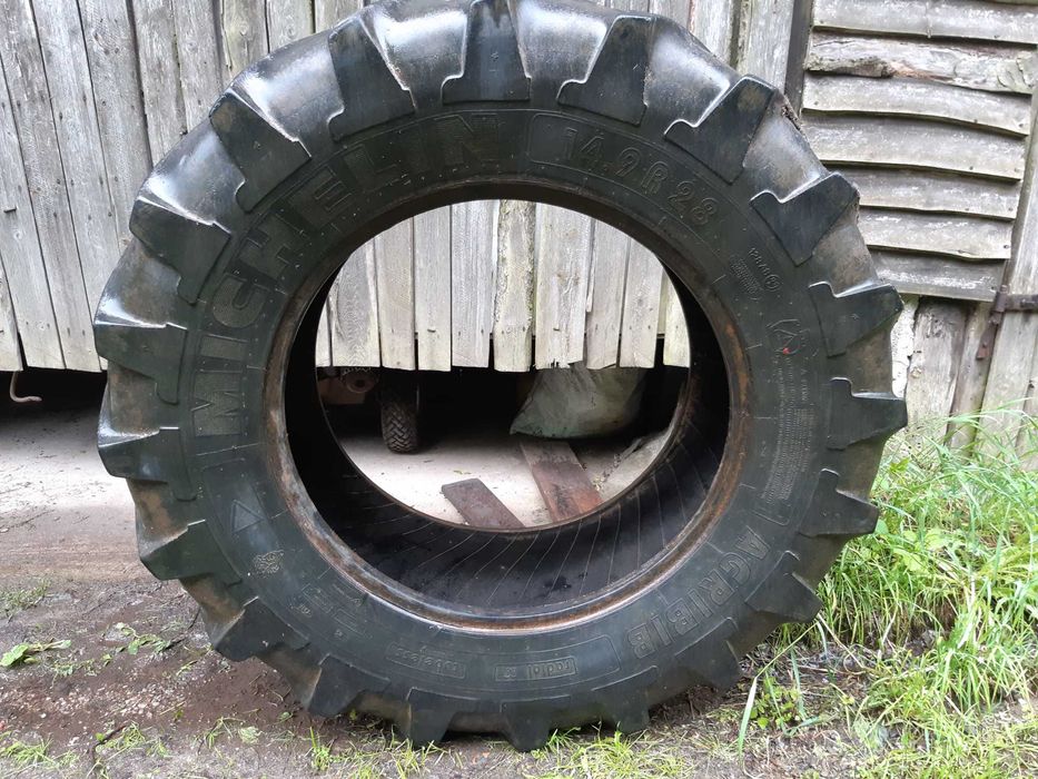 Opona C-360 14.9×28 Michelin