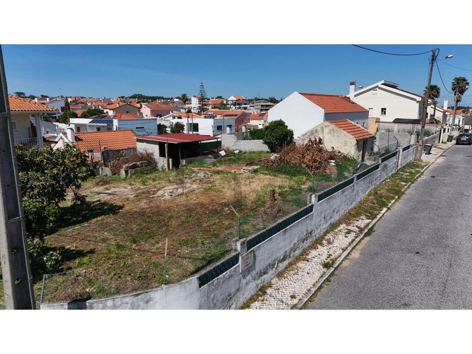 Moradia T3 de Luxo com Piscina e Garagem para Venda na Charneca da ...
