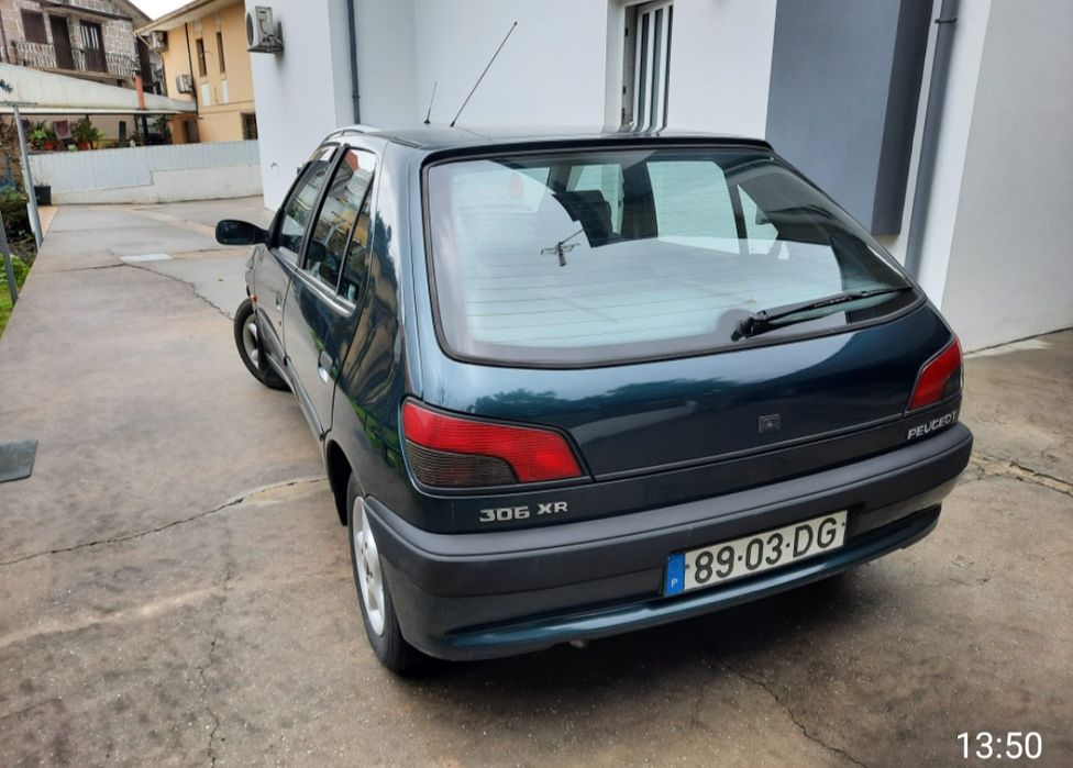 Peugeot 306 verde