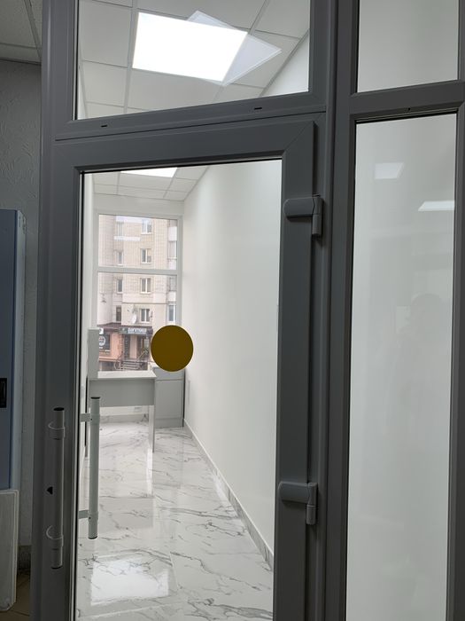 Здаю в довготривалу оренду приміщенняв торговому центрі « Центральний»