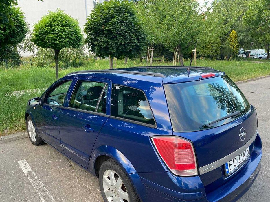 Opel Astra H Kombi 1.6 Benzyna