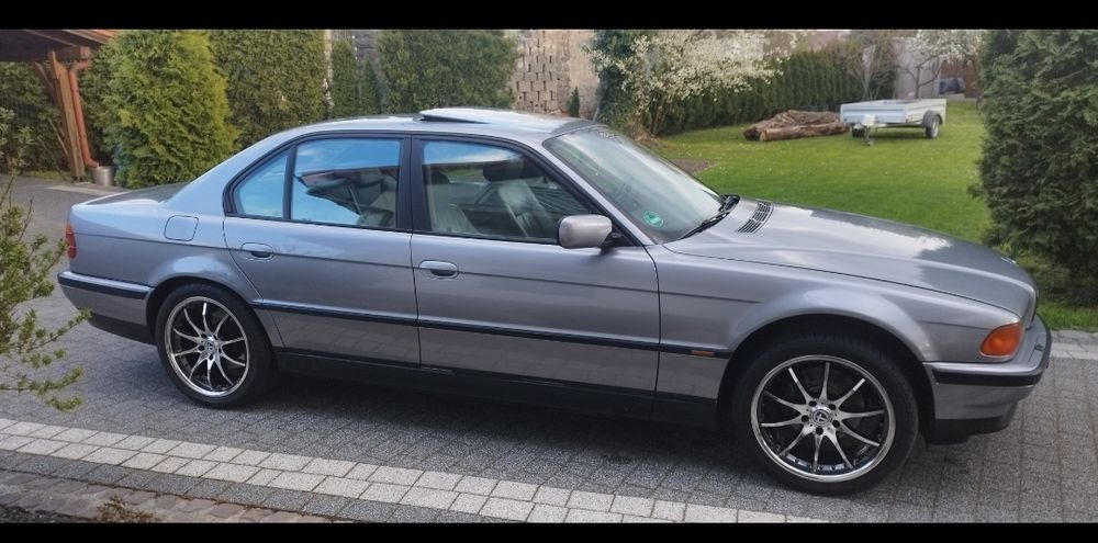 BMW seria 7 E38 2.8