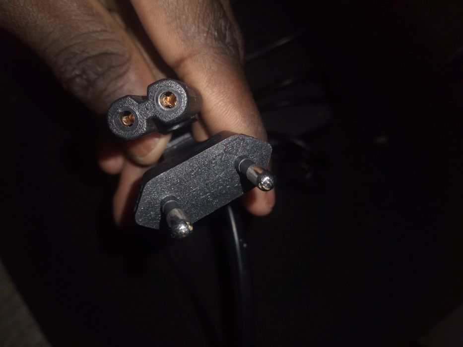 Caregador de trotinete eletrica