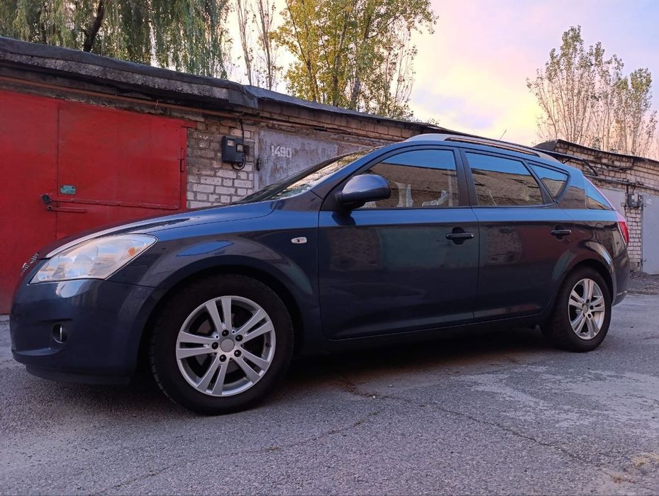 Kia Ceed 2008 2.0 дизель