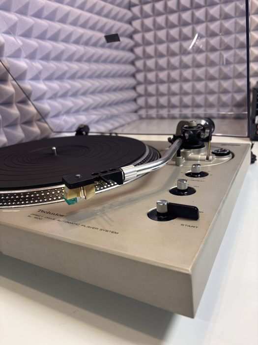 Gramofon Technics SL 1600