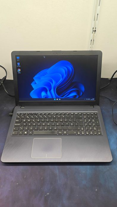 Portatil Asus i3, 8Gb DDR4, 250Gb SSD