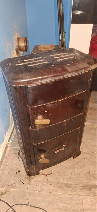 Zabytkowy piec (koza) Buderus 6010