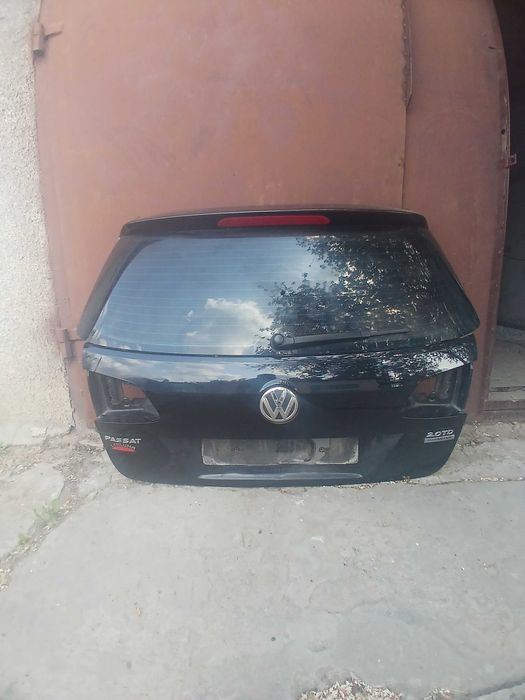 Продам кришку багажника Passat b7