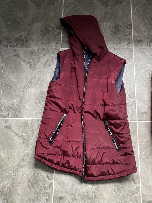 Продам жилетки та парка зима