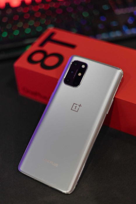 Telemóvel OnePlus 8T + oferta 5 Capas e Película Nova