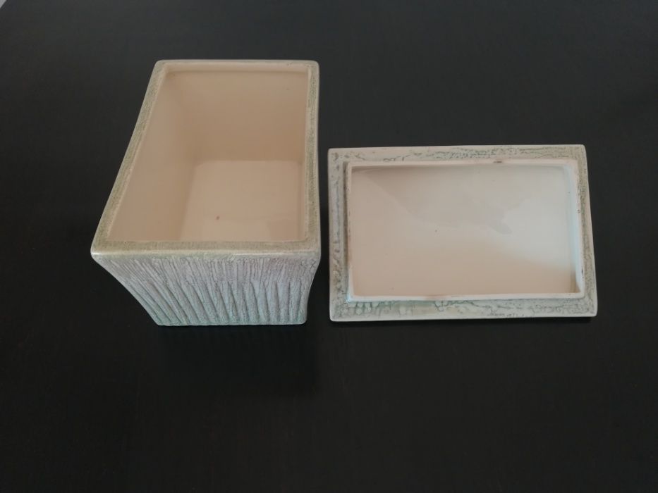 Caixa biscoiteira, boleira art deco, faiança Lusitânia