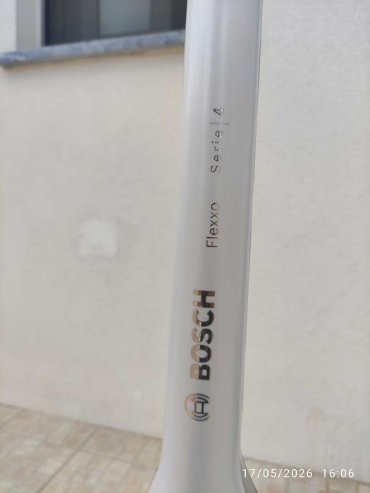 Aspirador vertical Bosch Flexxo série 4