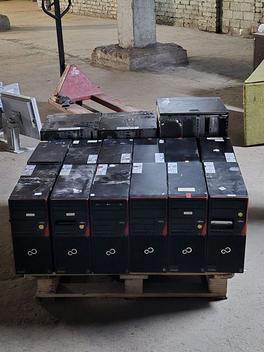 Лот системних блоків